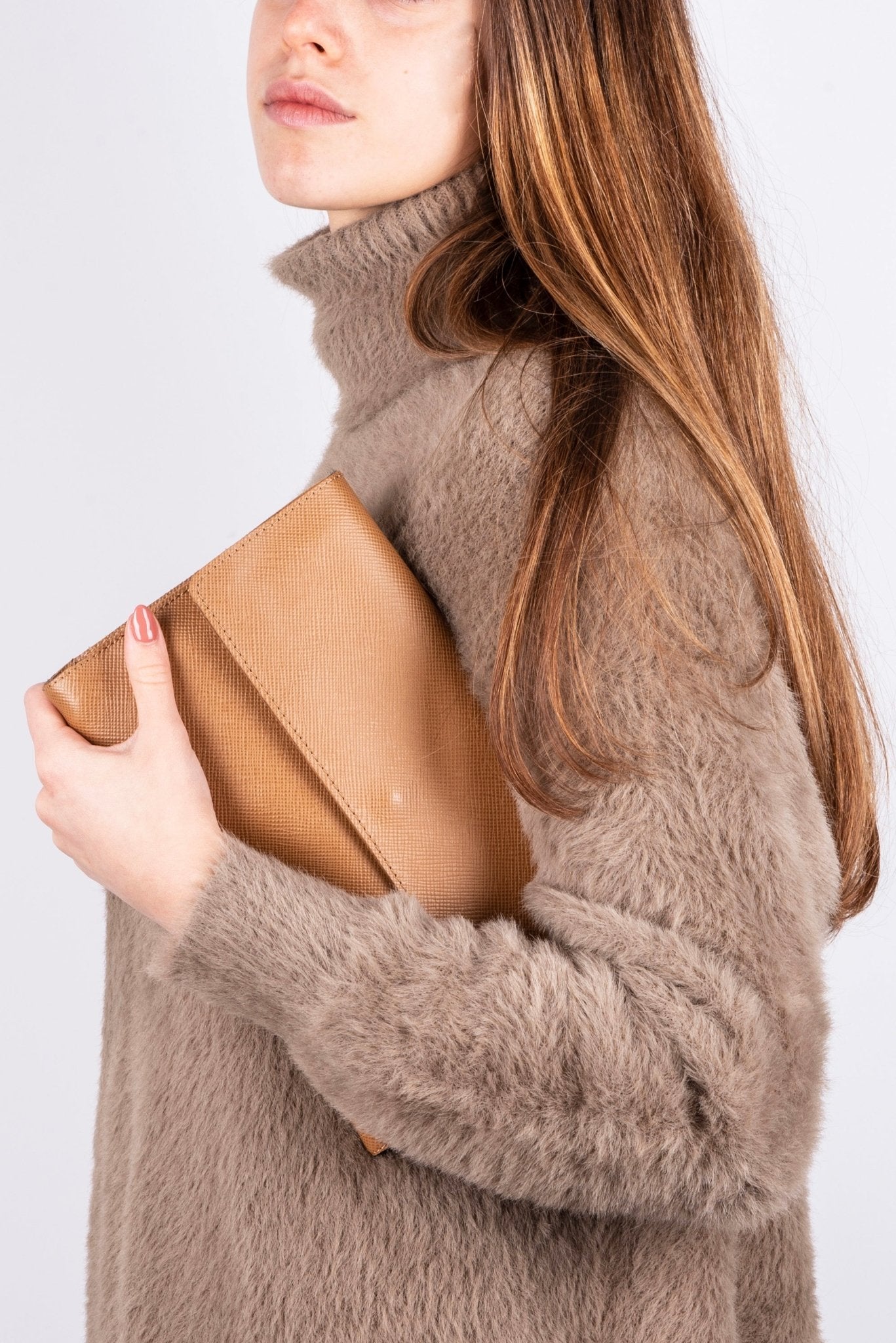 Isabell saffiano cuoio - pochette in pelle marrone - Marta Ray