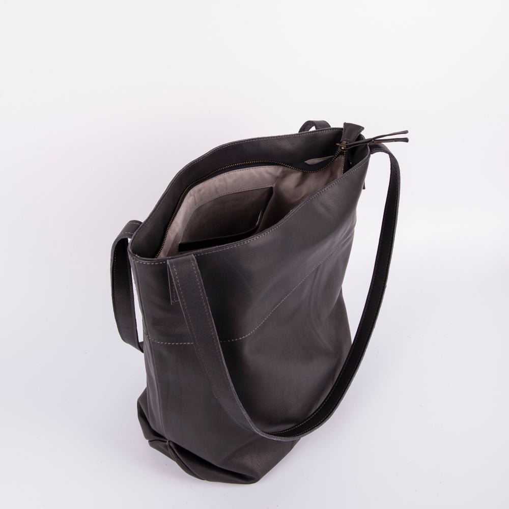 Julie mousse dark grey - borsa a spalla grande in pelle grigia - Marta Ray