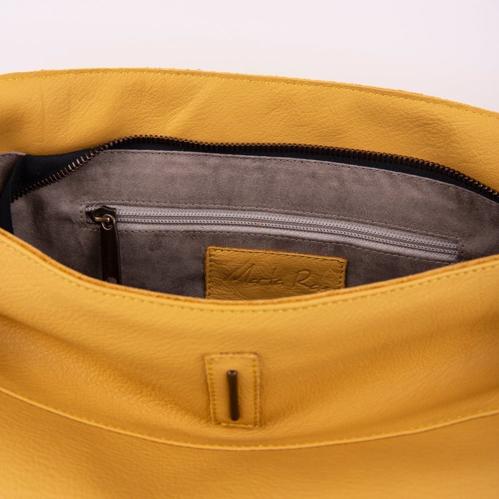 Julie mousse sole - borsa a spalla grande in pelle gialla - Marta Ray