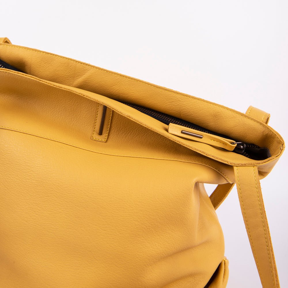 Julie mousse sole - borsa a spalla grande in pelle gialla - Marta Ray
