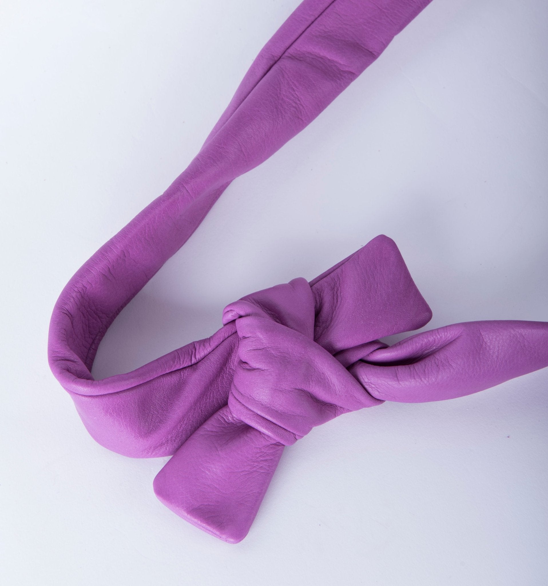 Kaori mousse bouganville - borsa a spalla media in pelle con nodo viola - Marta Ray
