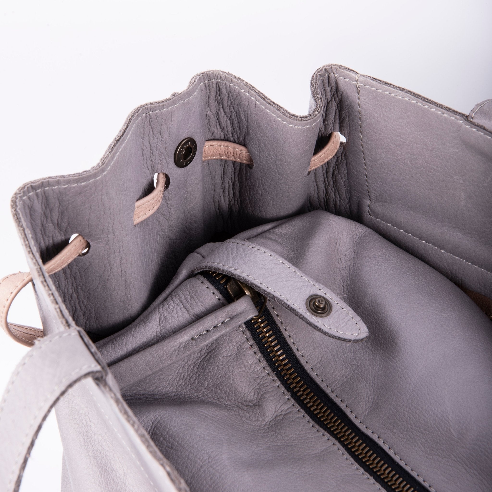 Karen mousse perla akoya mudo - borsa grande tracolla in pelle grigia - Marta Ray
