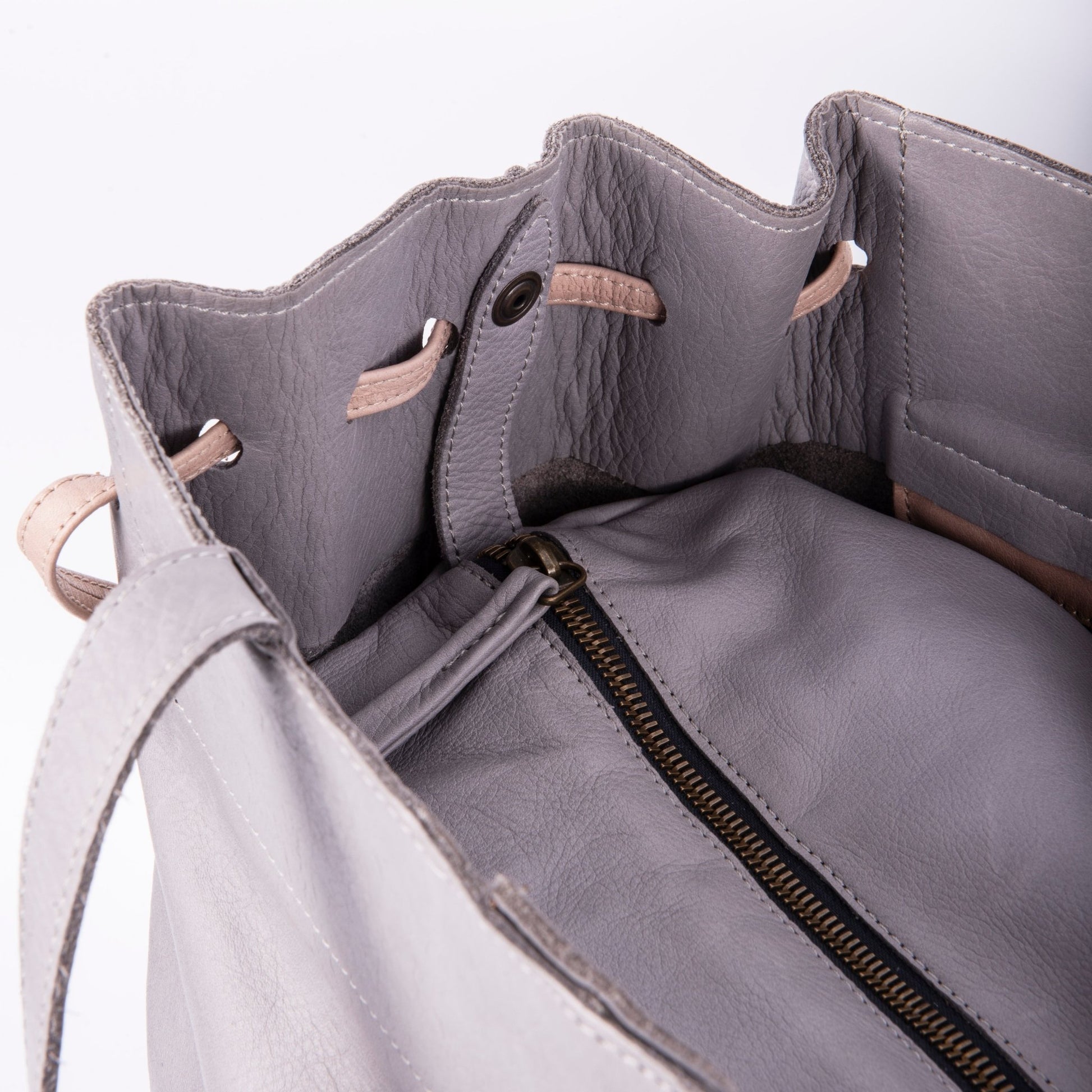 Karen mousse perla akoya mudo - borsa grande tracolla in pelle grigia - Marta Ray