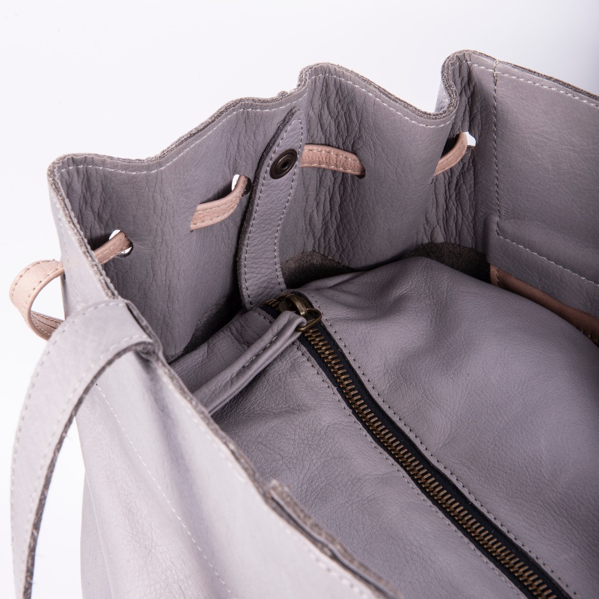 Karen mousse perla akoya mudo - borsa grande tracolla in pelle grigia - Marta Ray