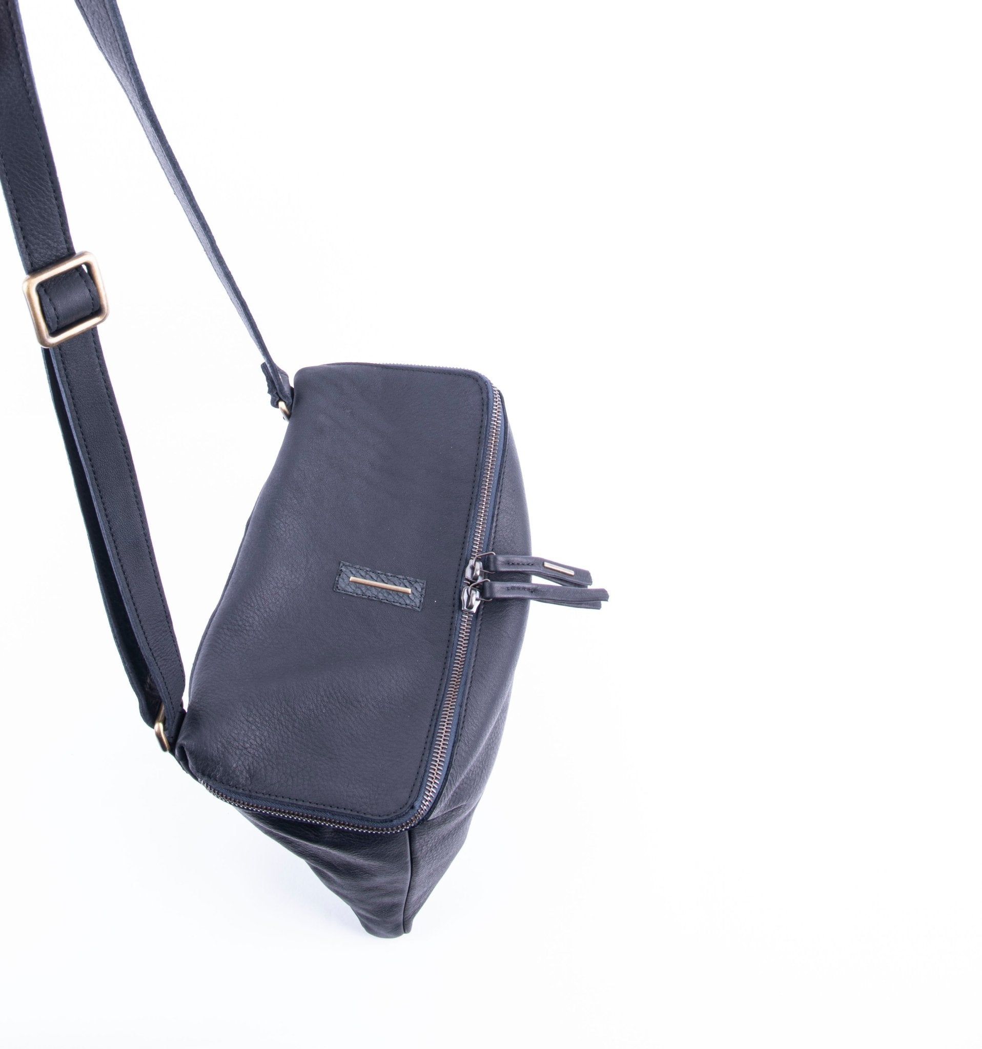 Kesi martellato nero - borsa a tracolla in pelle nera - Marta Ray