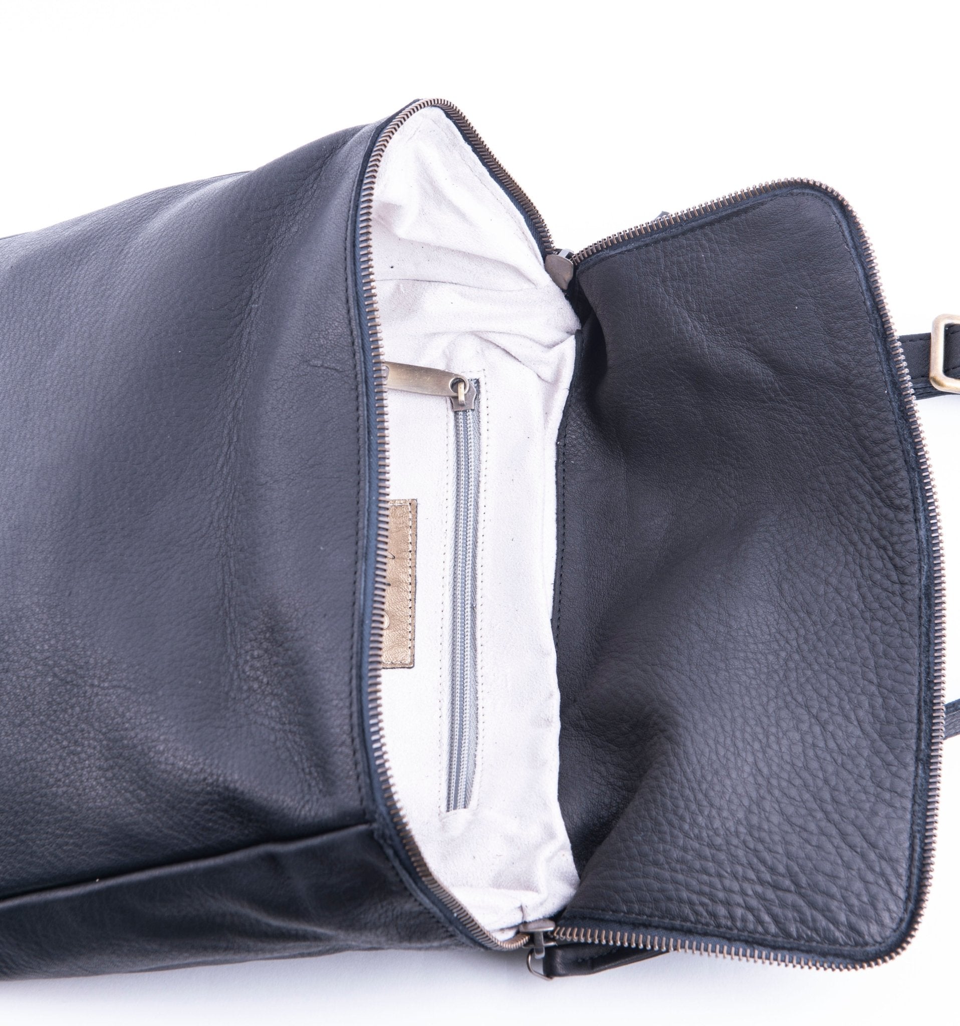 Kesi martellato nero - borsa a tracolla in pelle nera - Marta Ray