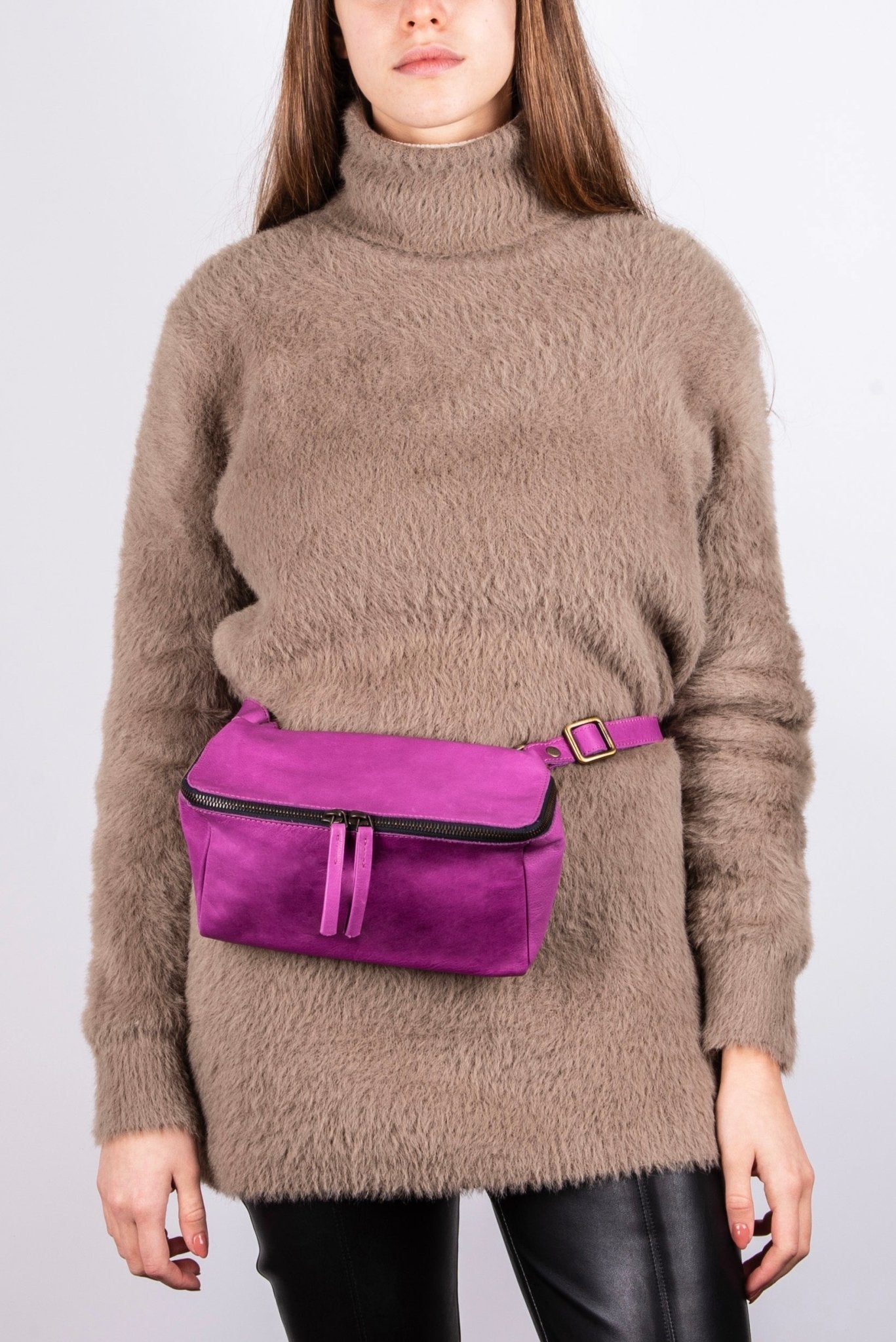 Kyo mousse bougaville - borsa marsupio in pelle viola - Marta Ray