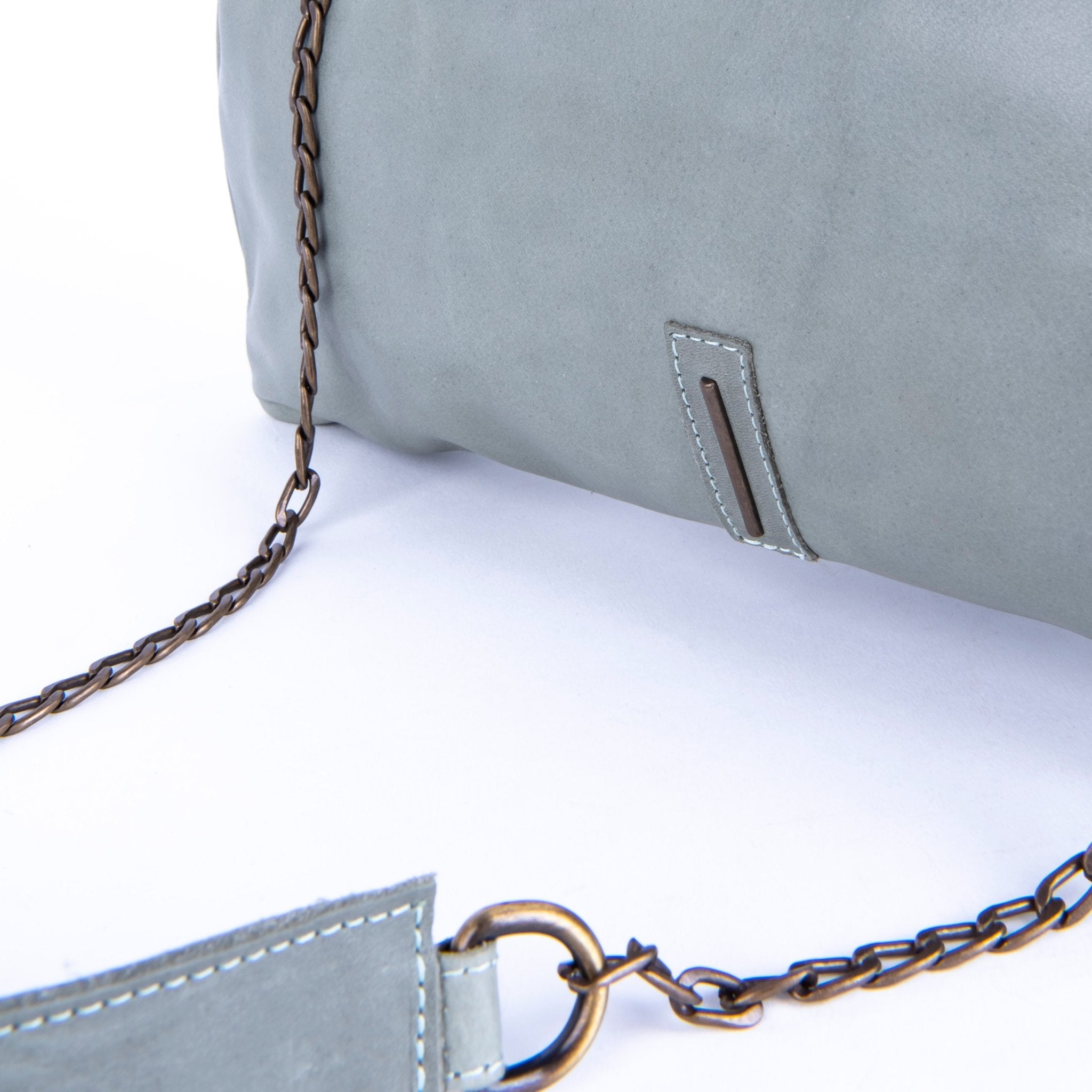 Leila mousse edera - pochette in pelle verde - Marta Ray