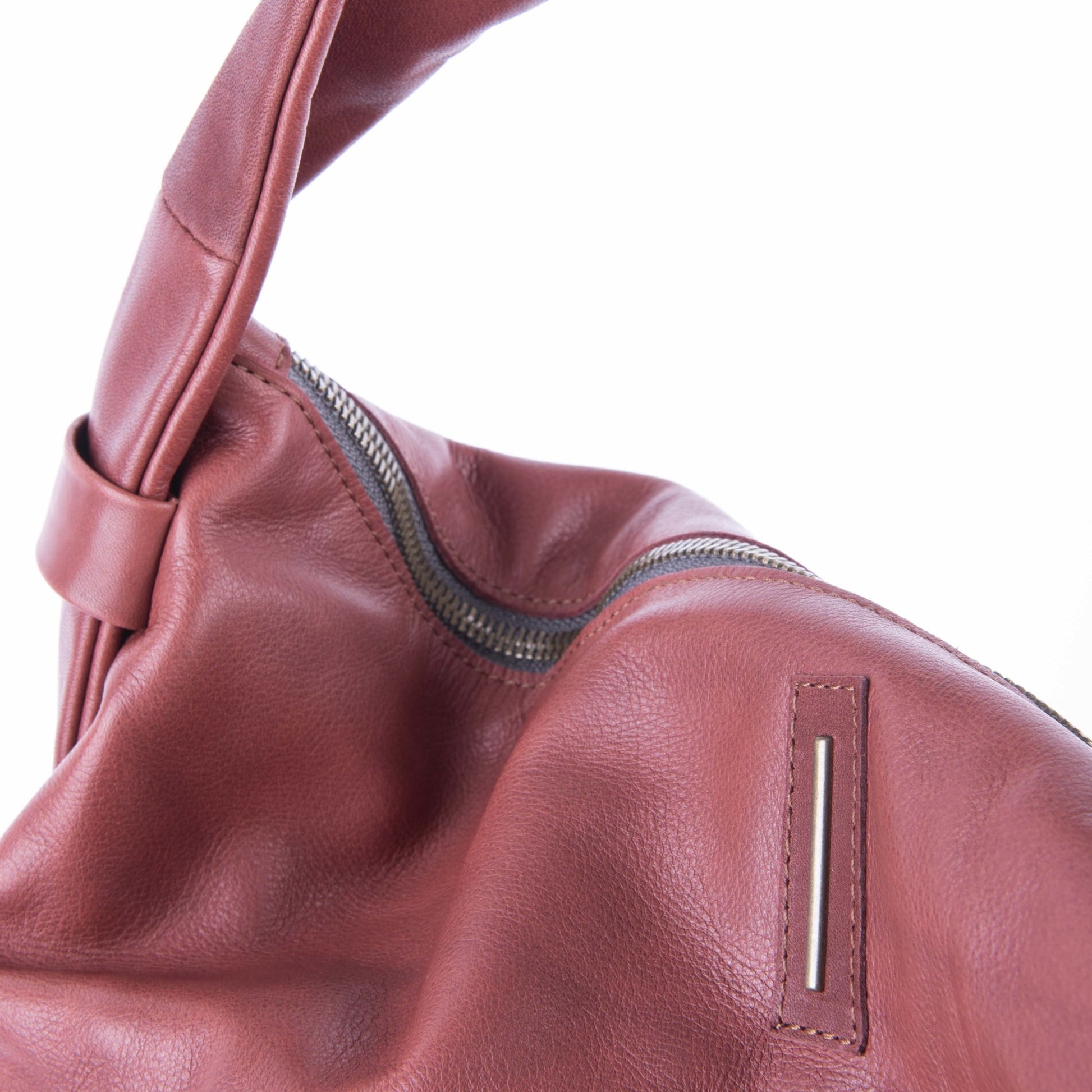 Mandy mousse cuoio inglese - morbida borsa a tracolla in pelle marrone - Marta Ray