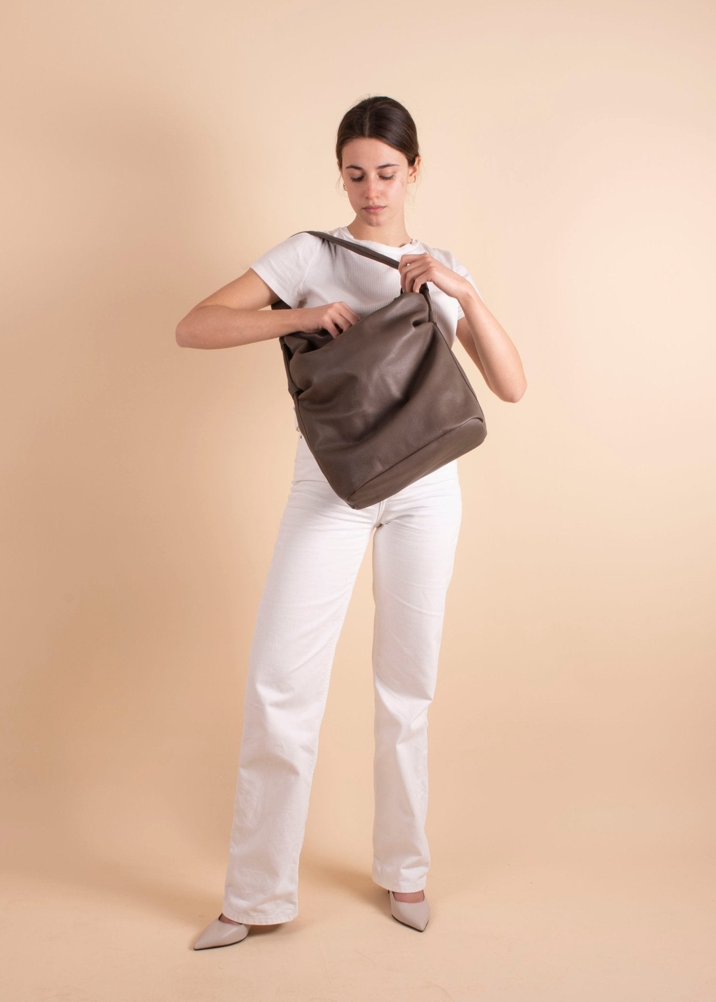 Mandy mousse smog - morbida borsa a tracolla in pelle grigia - Marta Ray