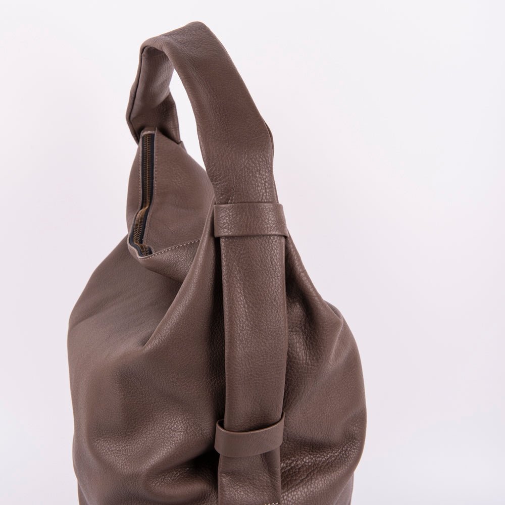 Mandy mousse smog - morbida borsa a tracolla in pelle grigia - Marta Ray