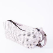 Meme M mousse latte macchiato + orlando taupe - borsa make-up in pelle traforata a quadratini bianca - Marta Ray