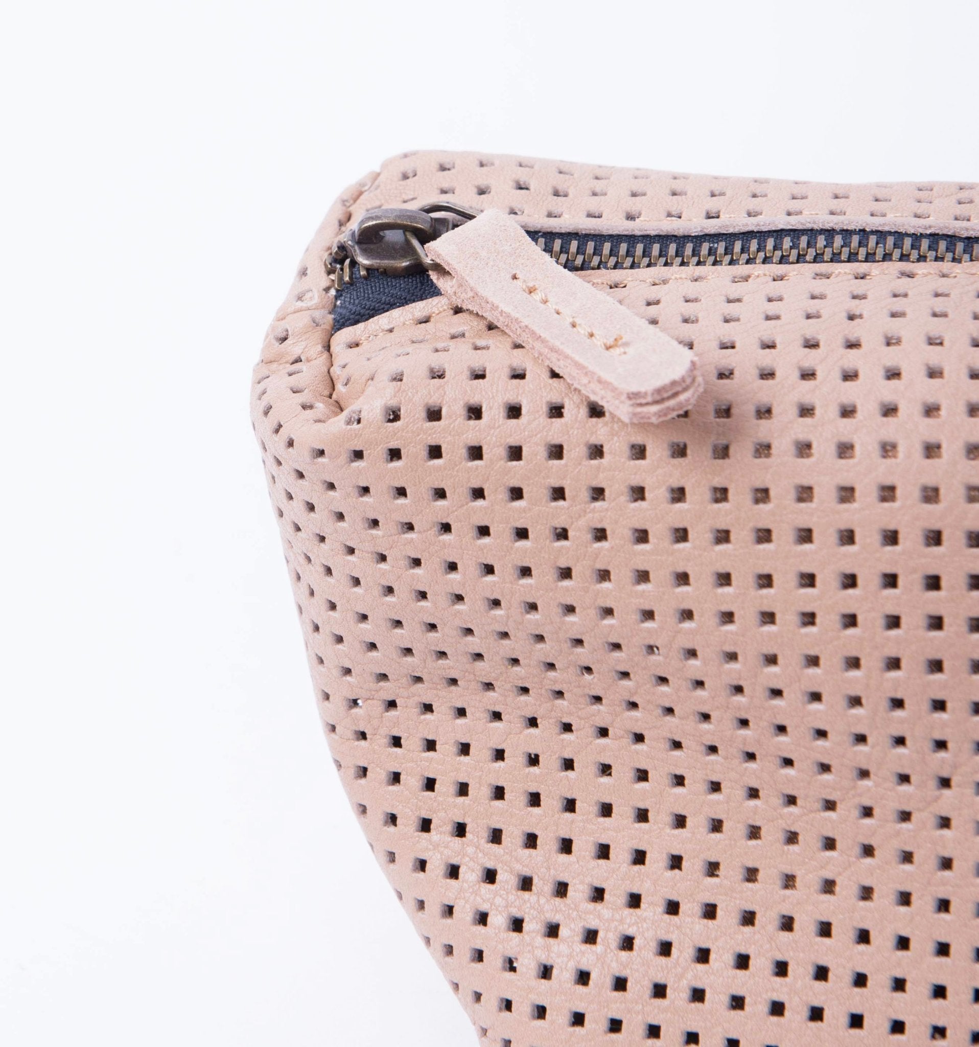 Meme Small mousse nocciola+ orlando nude - borsa make-up in pelle traforata a quadratini beige - Marta Ray