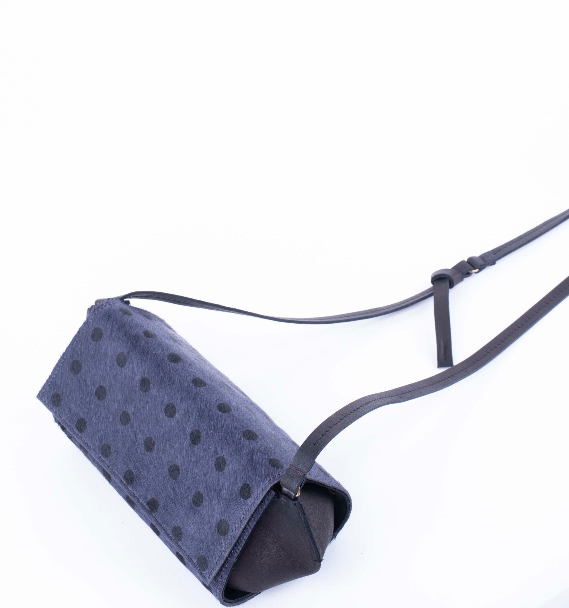 Minu cavallino fumo stampa pois neri - borsa piccola a tracolla grigio con pois neri - Marta Ray