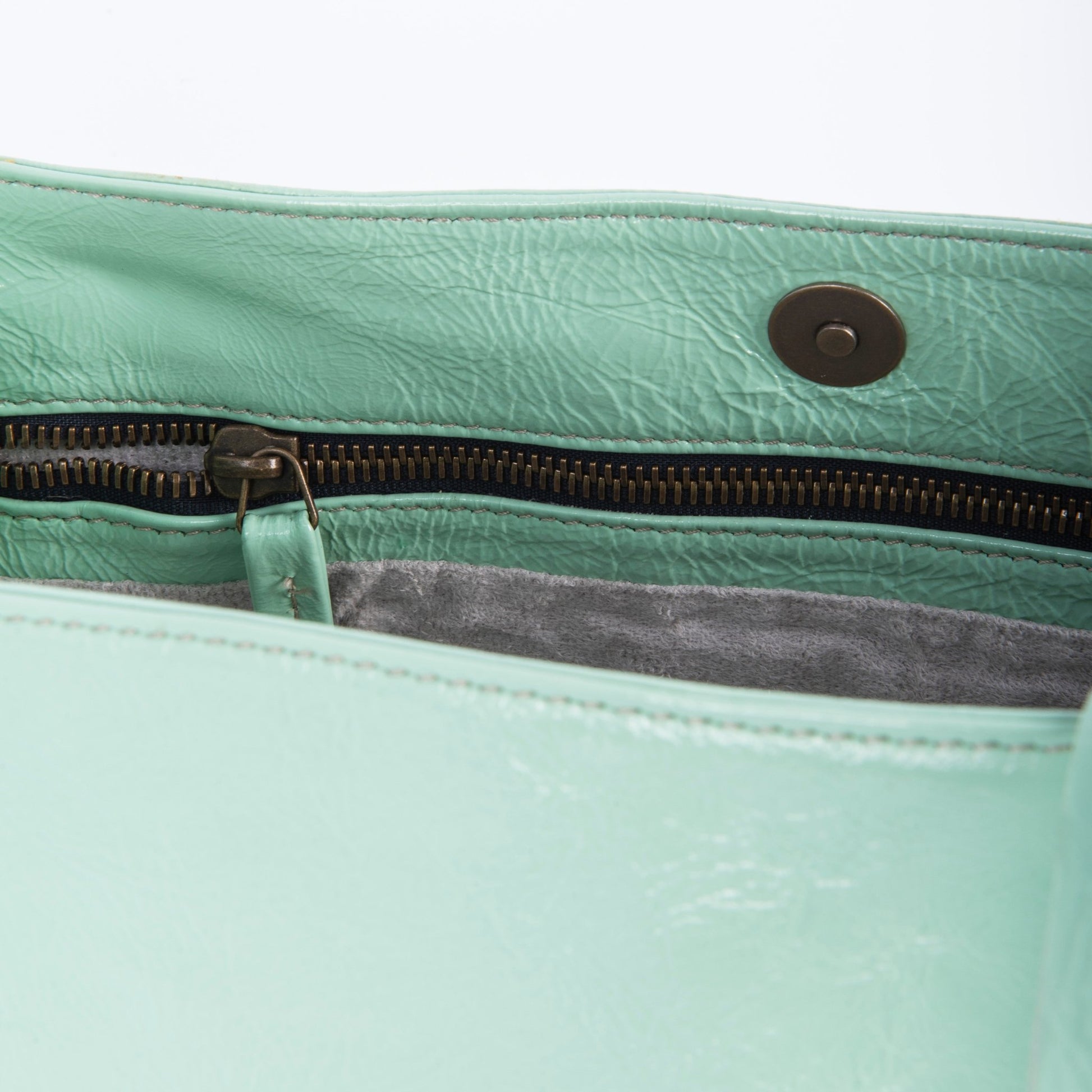 Mizuki naplak verde acqua - borsa a tracolla in vernice verde - Marta Ray