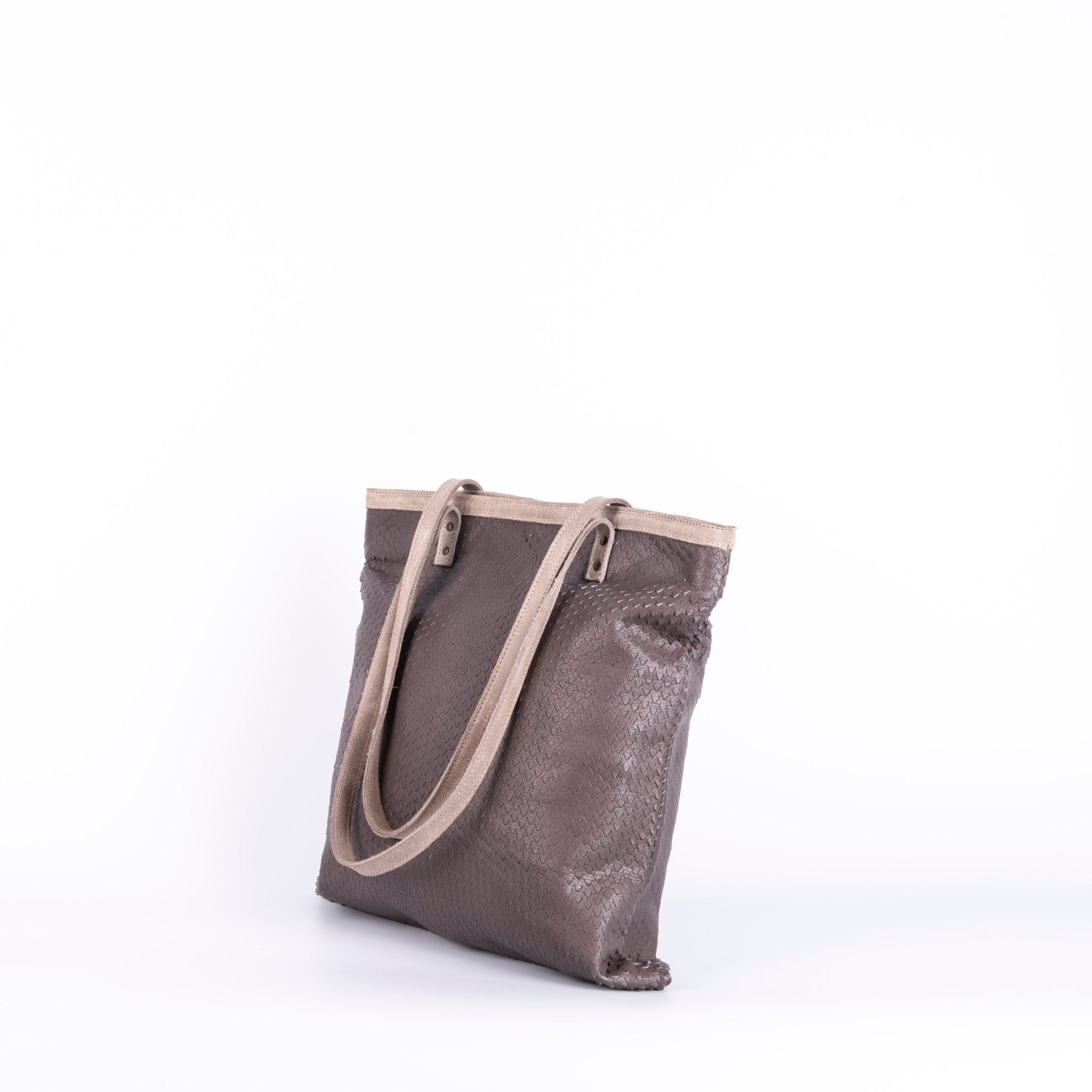 Monya mousse traforato squametta grigia - borsa shopping in pelle traforata grigia - Marta Ray
