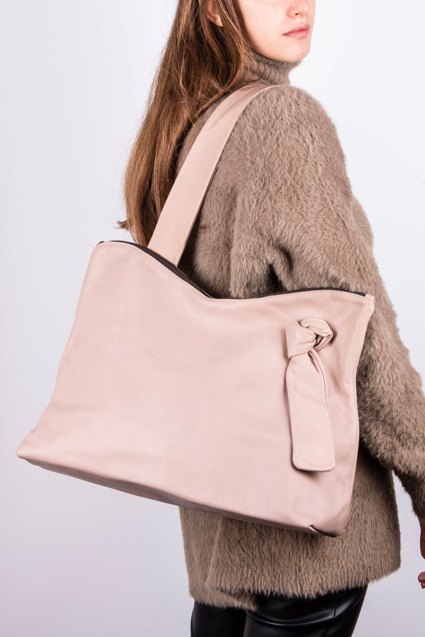 Reggie mousse nudo - borsa shopping in morbida pelle neutra - Marta Ray