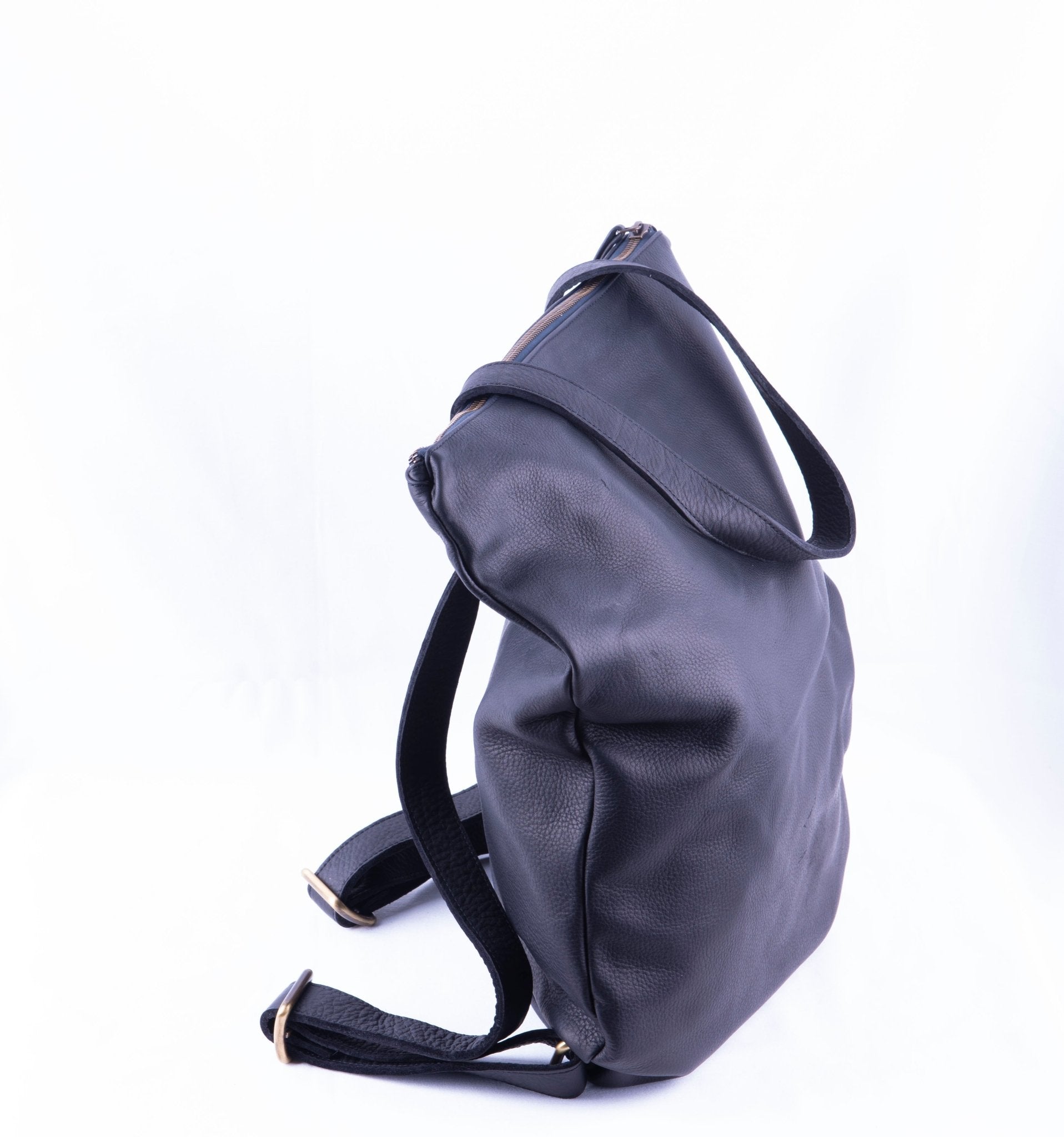 Rumi martellato nero - zaino in pelle nera - Marta Ray