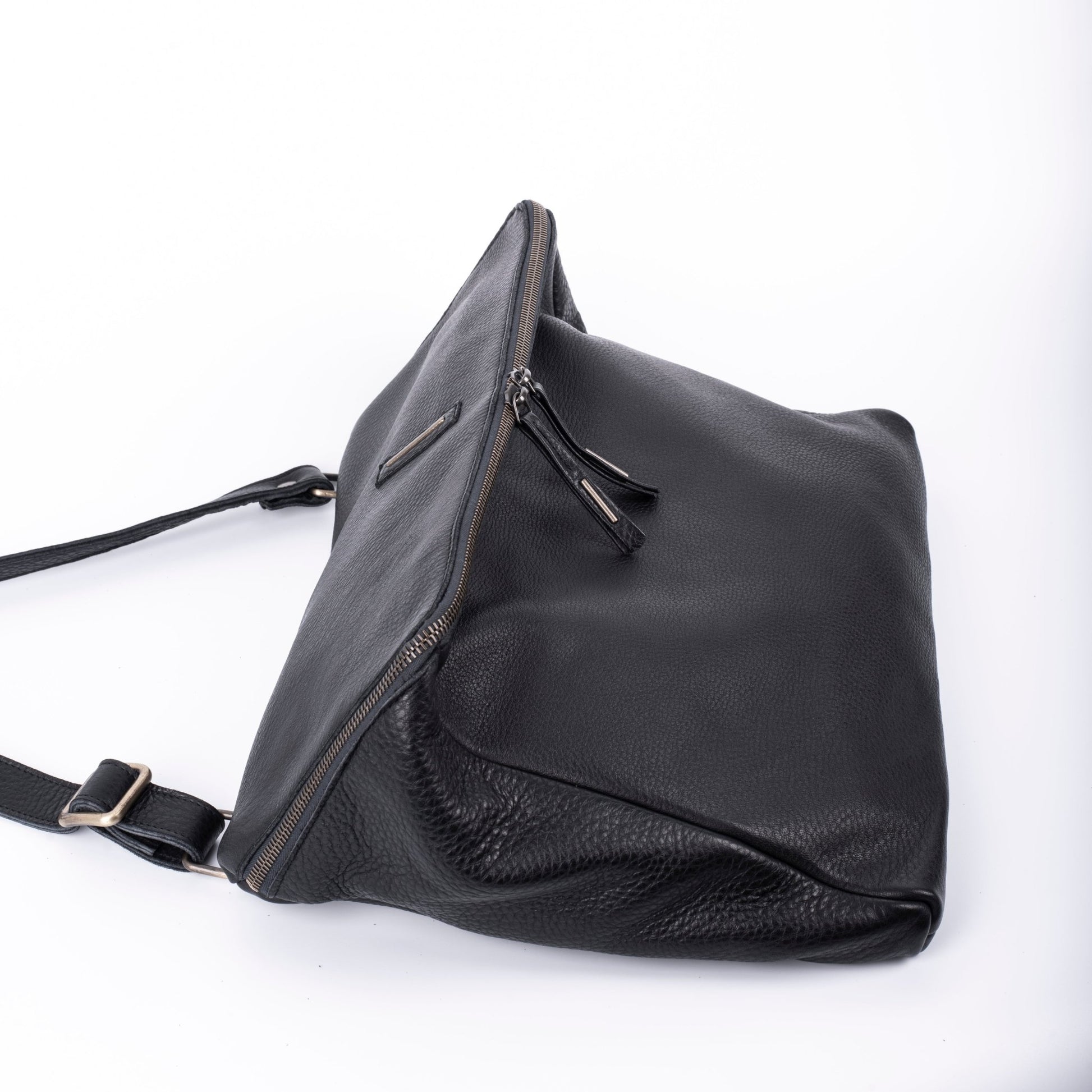 Saada martellato nero - borsa a tracolla in pelle nera - Marta Ray