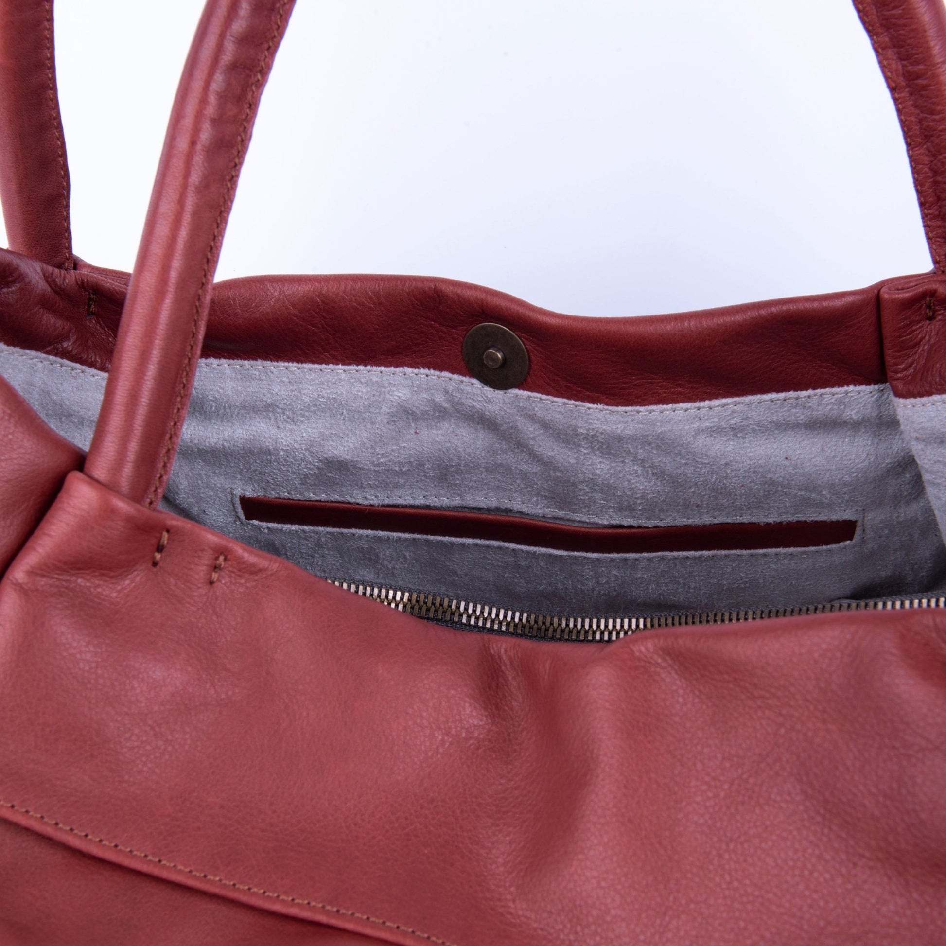 Suela mousse cuoio inglese - borsa a spalla morbida pelle marrone - Marta Ray