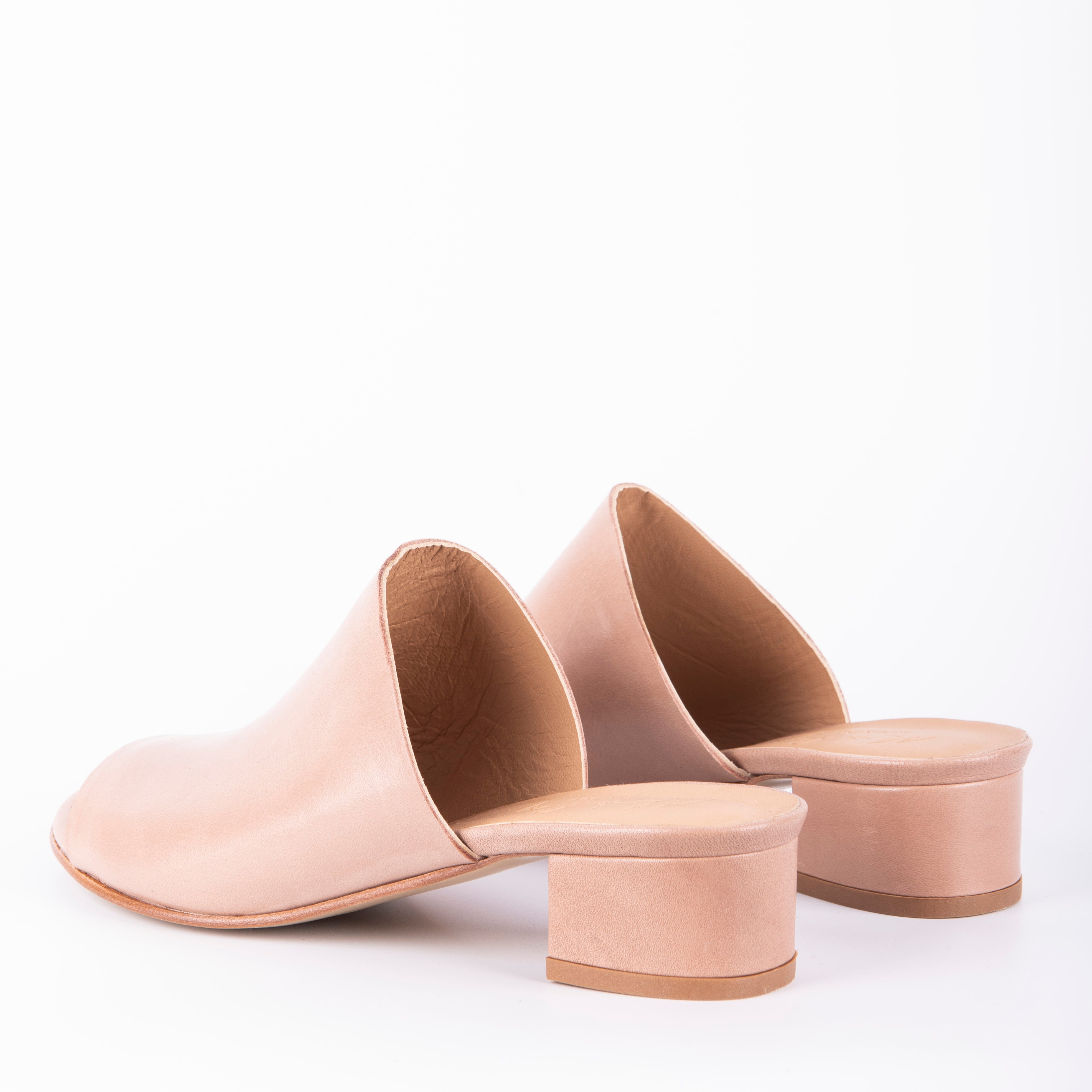 Tecla mousse nudo