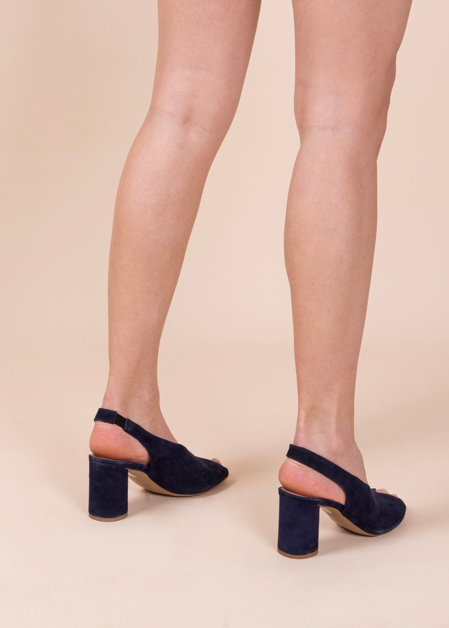 Valeria camoscio blu - sandalo spuntato in pelle blu - Marta Ray