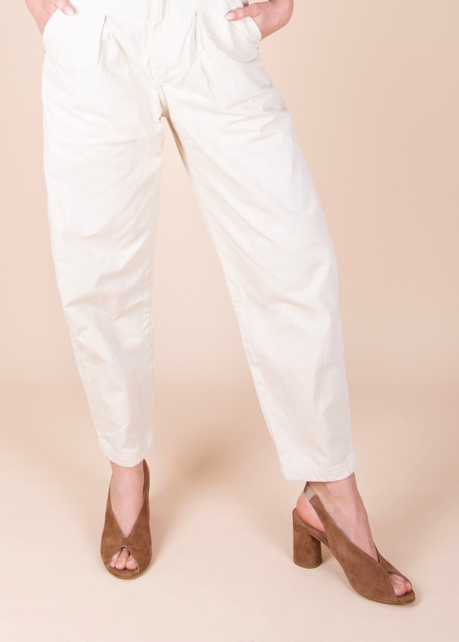 Valeria camoscio cuoio - sandalo spuntato in pelle beige - Marta Ray