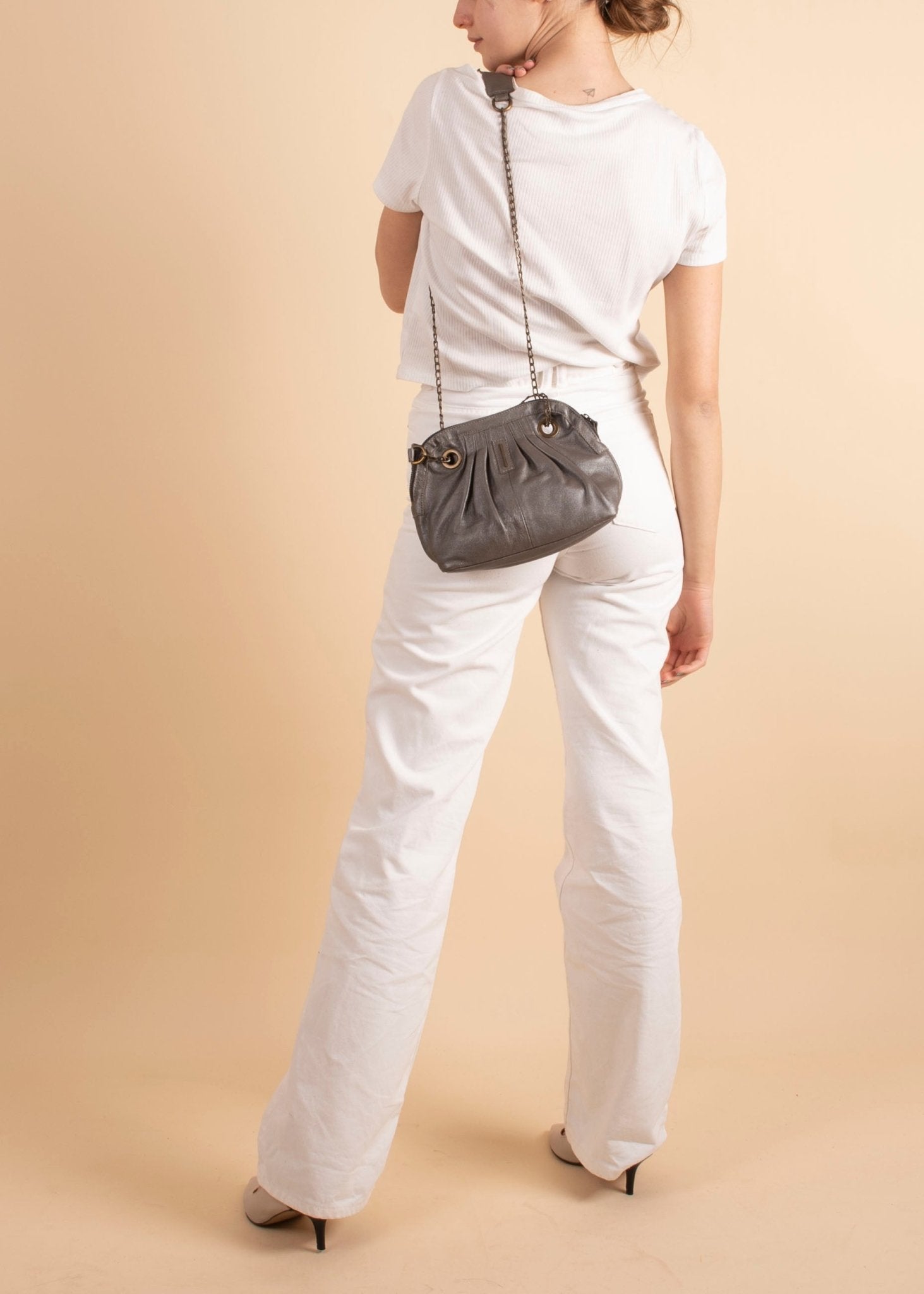 vicky mousse perlato smog silver - borsa piccola a tracolla in pelle argentata con zip - Marta Ray
