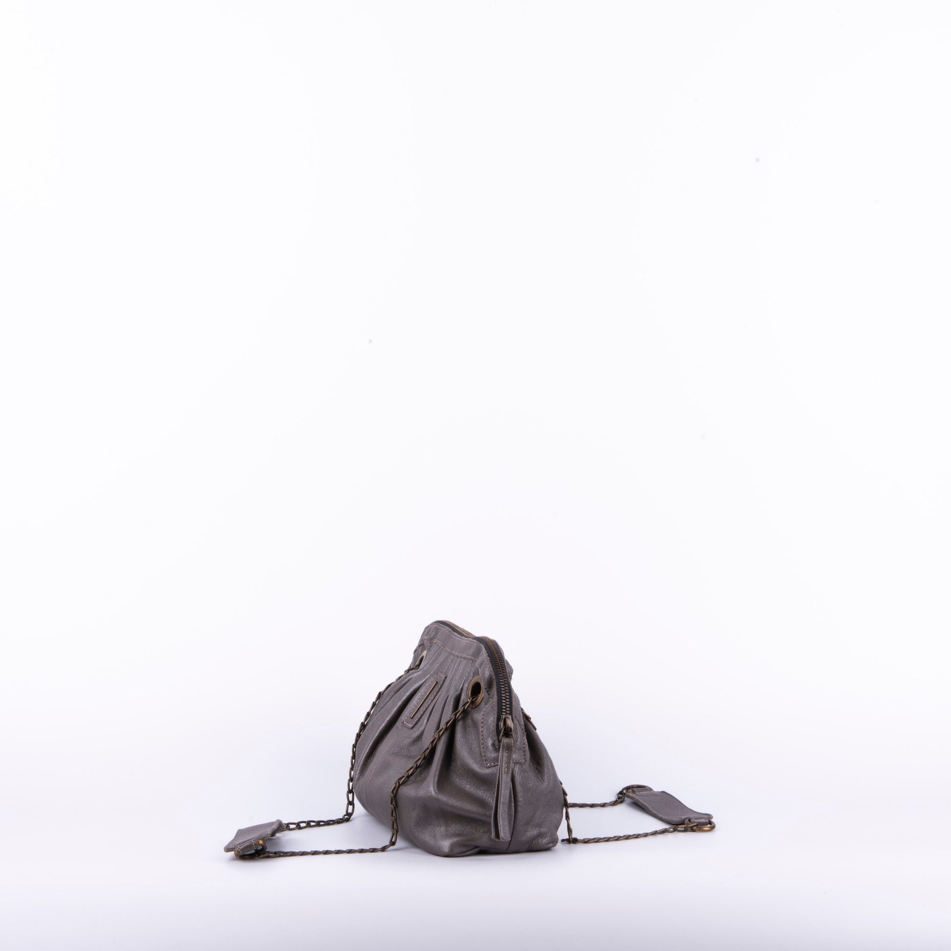 vicky mousse perlato smog silver - borsa piccola a tracolla in pelle argentata con zip - Marta Ray
