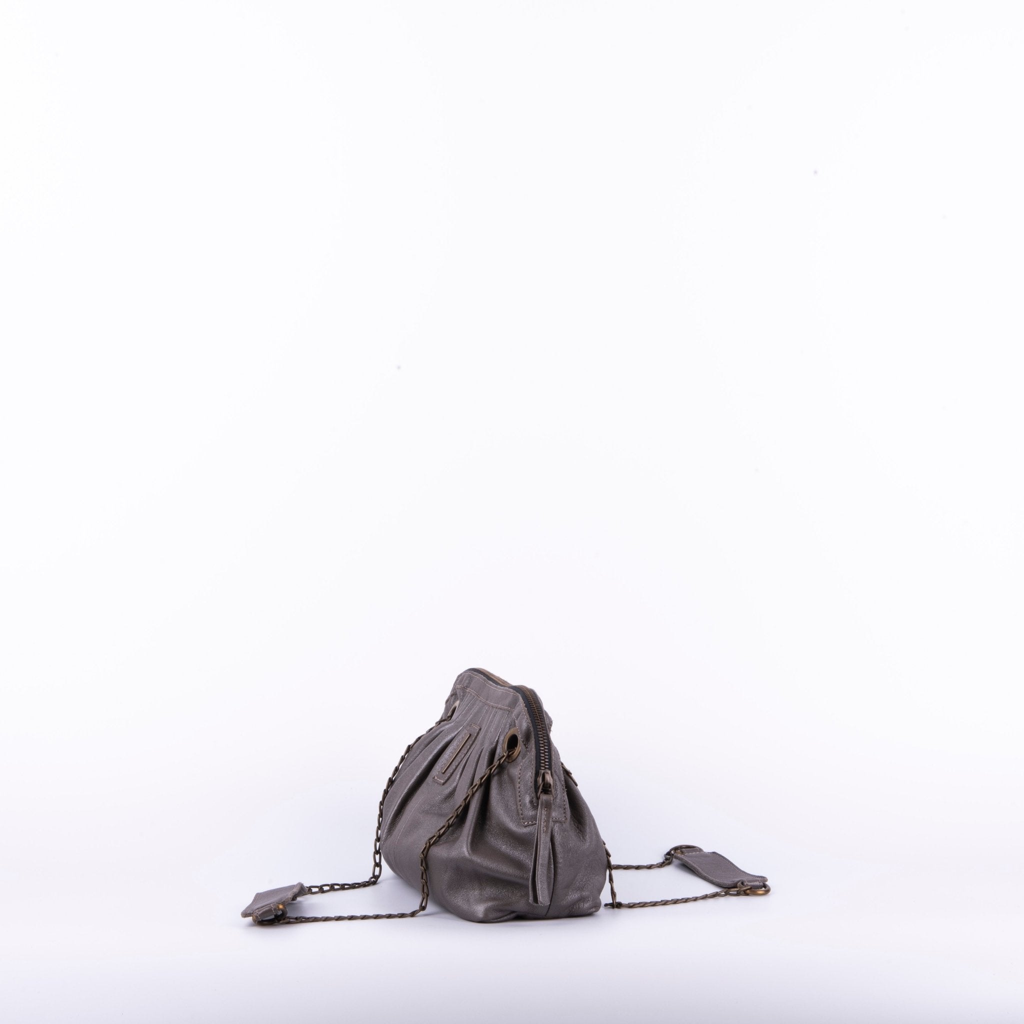 vicky mousse perlato smog silver - borsa piccola a tracolla in pelle argentata con zip - Marta Ray