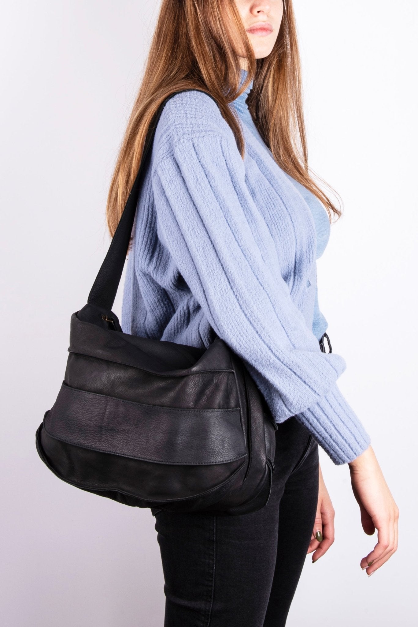 Virna denver nero - borsa a spalla in pelle martellata nera - Marta Ray
