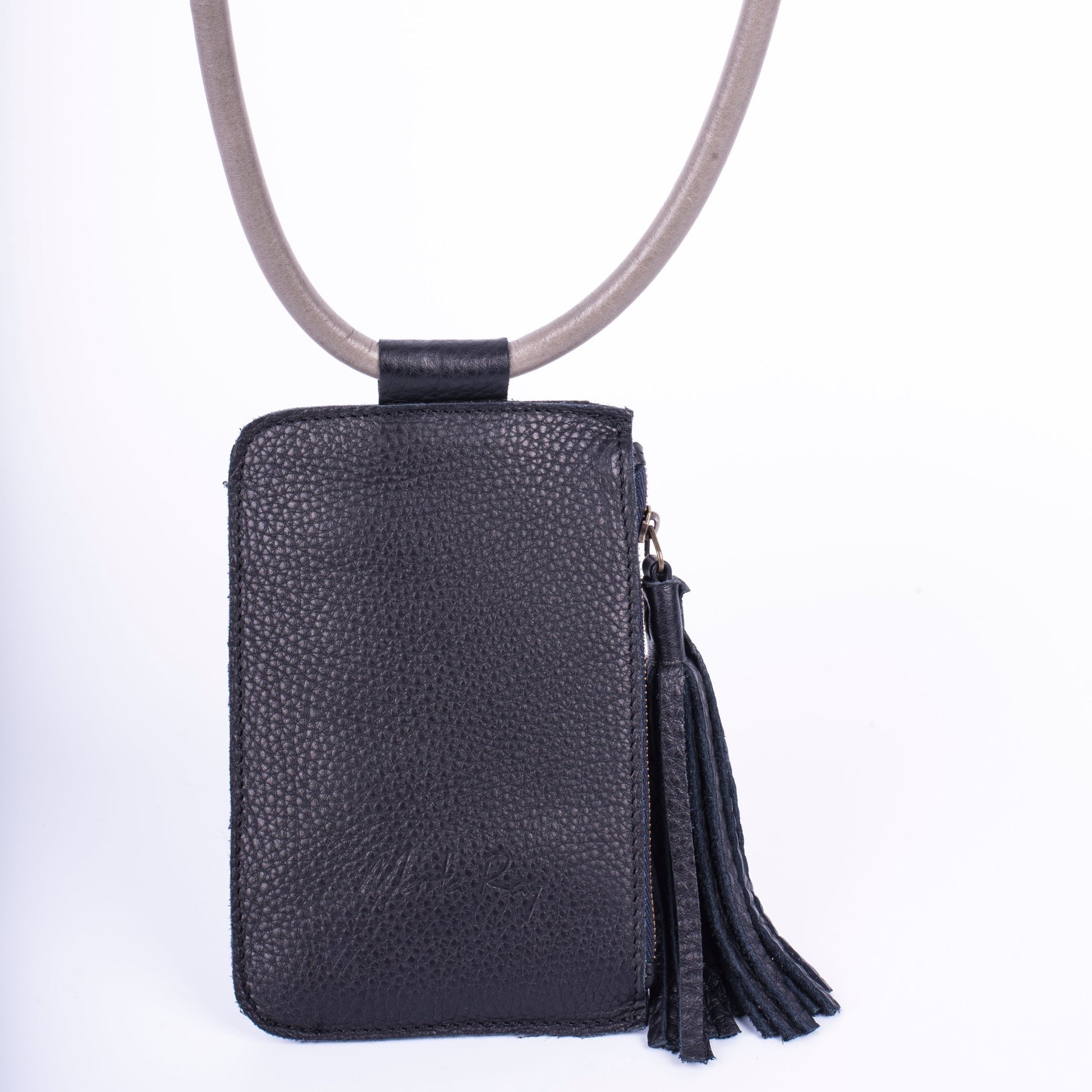 Yara bull nero + grigio perla - portacellulare in pelle nera e tracolla grigio perla - Marta Ray