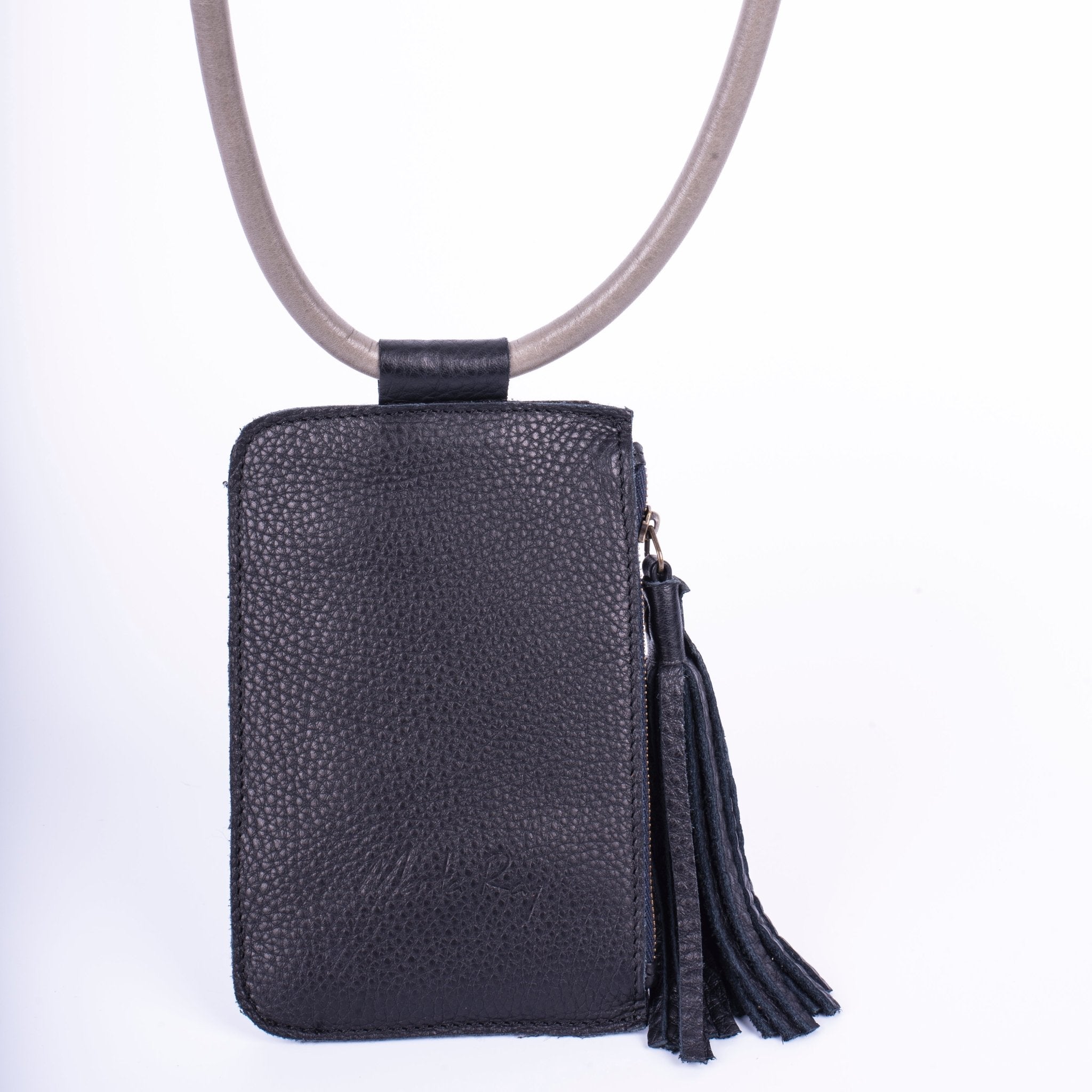 Yara bull nero + grigio perla - portacellulare in pelle nera e tracolla grigio perla - Marta Ray