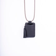 Yara bull nero + grigio perla - portacellulare in pelle nera e tracolla grigio perla - Marta Ray