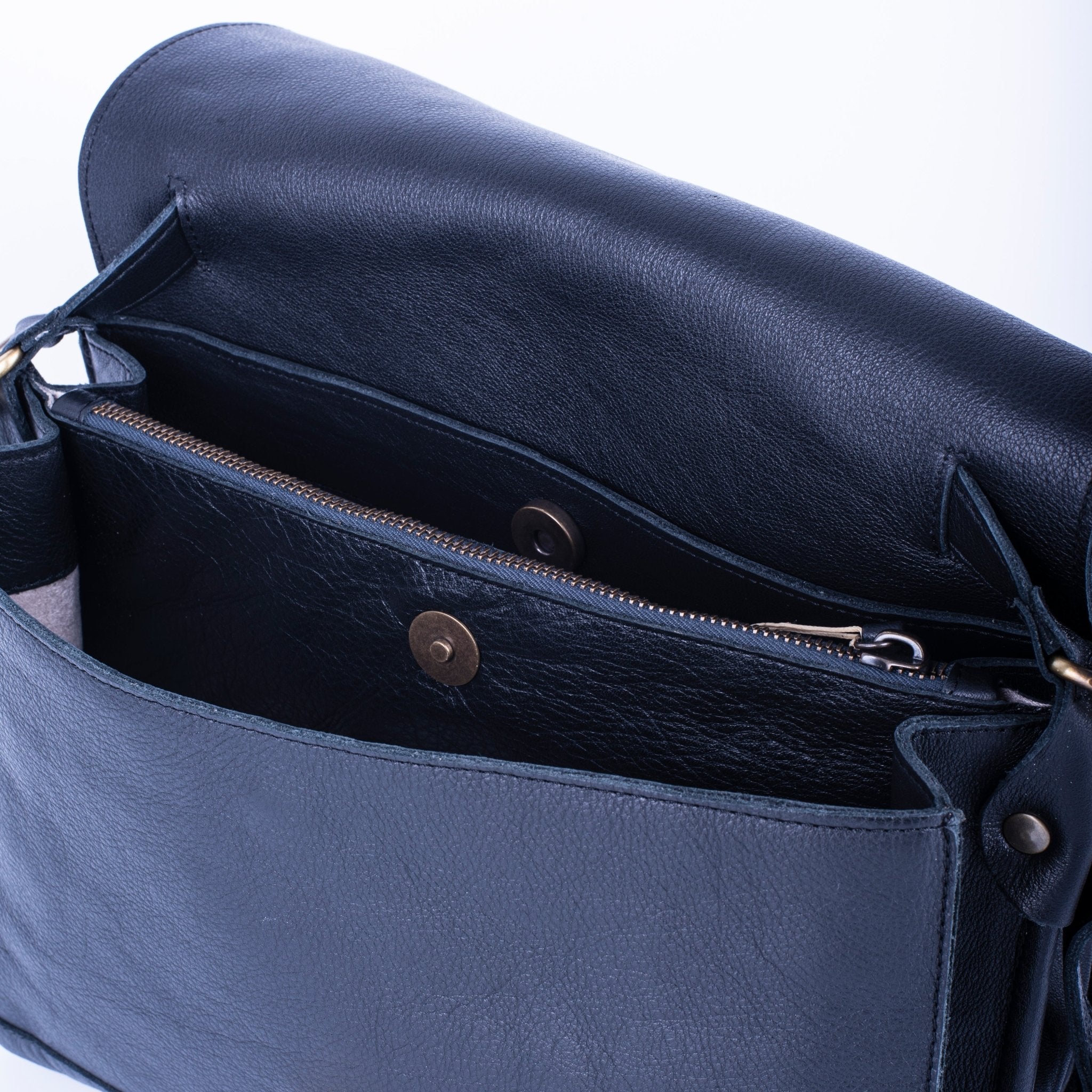 Yulia mousse nero - borsa a tracolla in pelle nera - Marta Ray