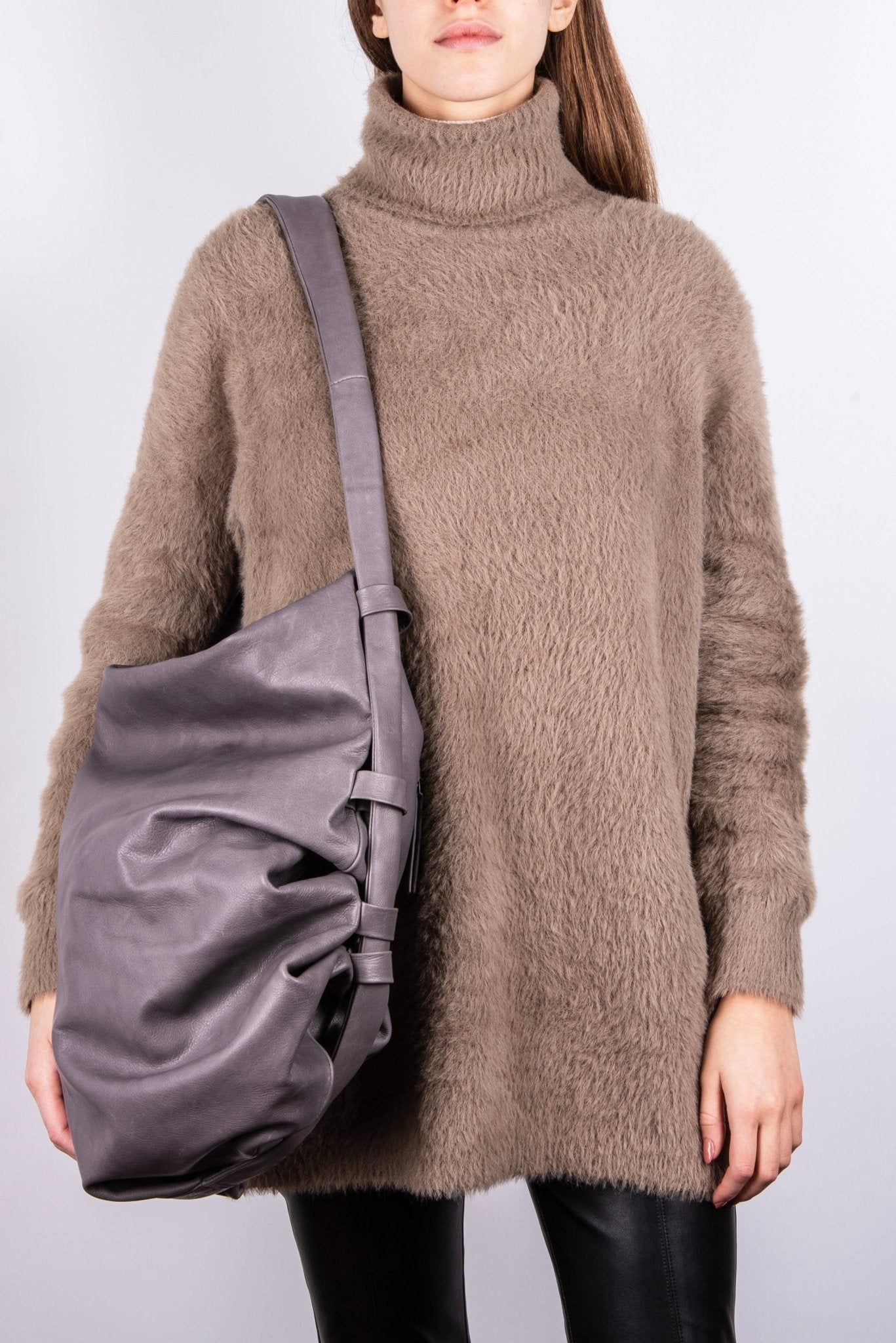 Zosia mousse frozen - zaino in pelle grigia trasformabile in borsa a spalla o a tracolla - Marta Ray